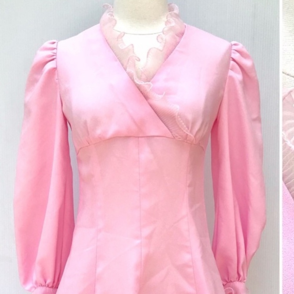Vintage 60’s mod bubblegum pink ruffle mini dress